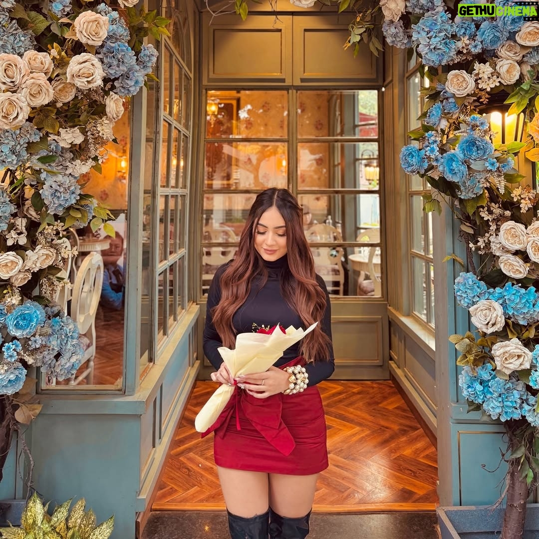 Teeya Chawla - 8.5K Likes - 🥐🤍🥨💐🎀☕️🇫🇷