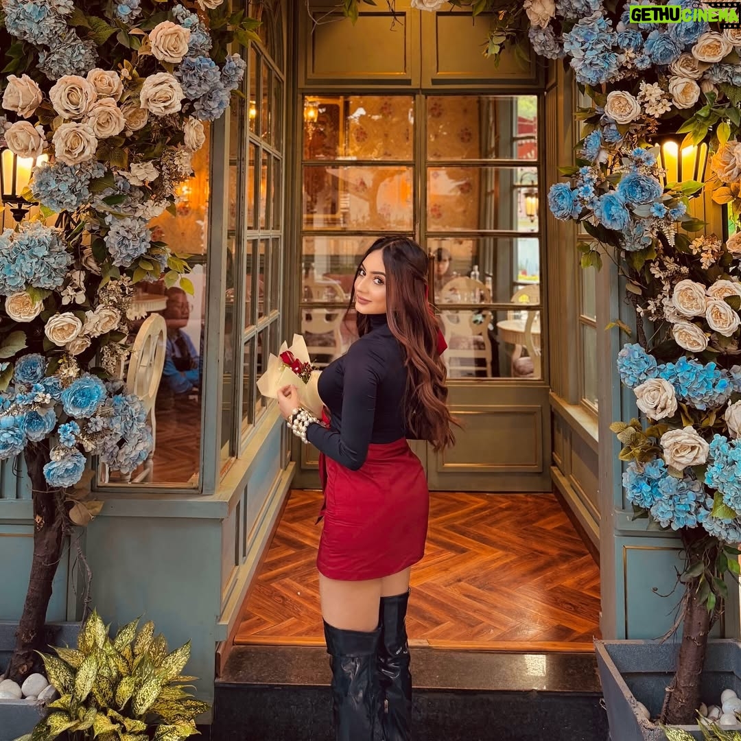 Teeya Chawla - 8.5K Likes - 🥐🤍🥨💐🎀☕️🇫🇷