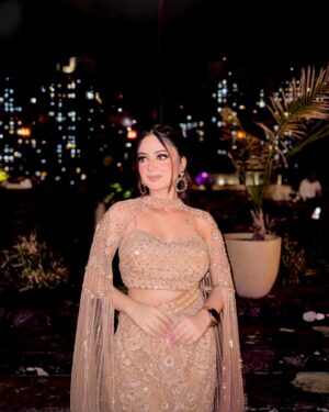 Teeya Chawla Instagram - 🪬🫧🫶🏻🤍
wearing @shadesbyshubhika 
makeup @himanshi_mua
