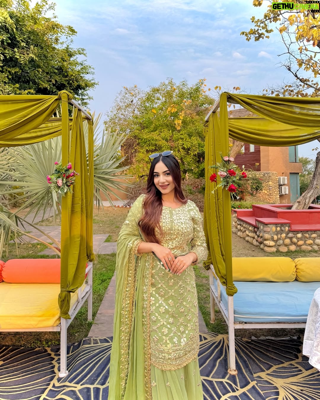 Teeya Chawla - 2.7K Likes - 🍃🌙🪞🪷✨📜✋🏽🌿🏵

outfit @mauvestory