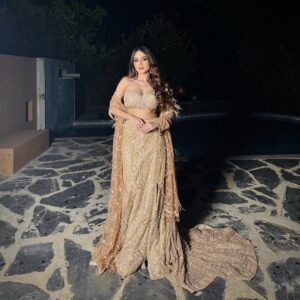 Teeya Chawla Instagram - نور 🪷🪞🦢✨🤍 
outfit @kikibyishikaagrawal 
makeup @radhika_gupta_official