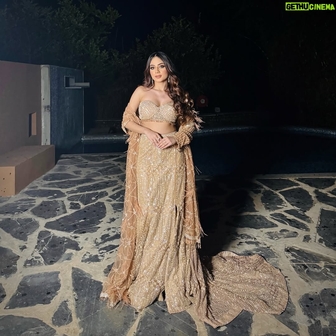 Teeya Chawla - 2.4K Likes - نور 🪷🪞🦢✨🤍 
outfit @kikibyishikaagrawal 
makeup @radhika_gupta_official