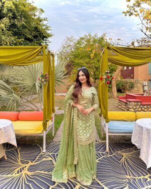 Teeya Chawla Instagram - 🍃🌙🪞🪷✨📜✋🏽🌿🏵

outfit @mauvestory