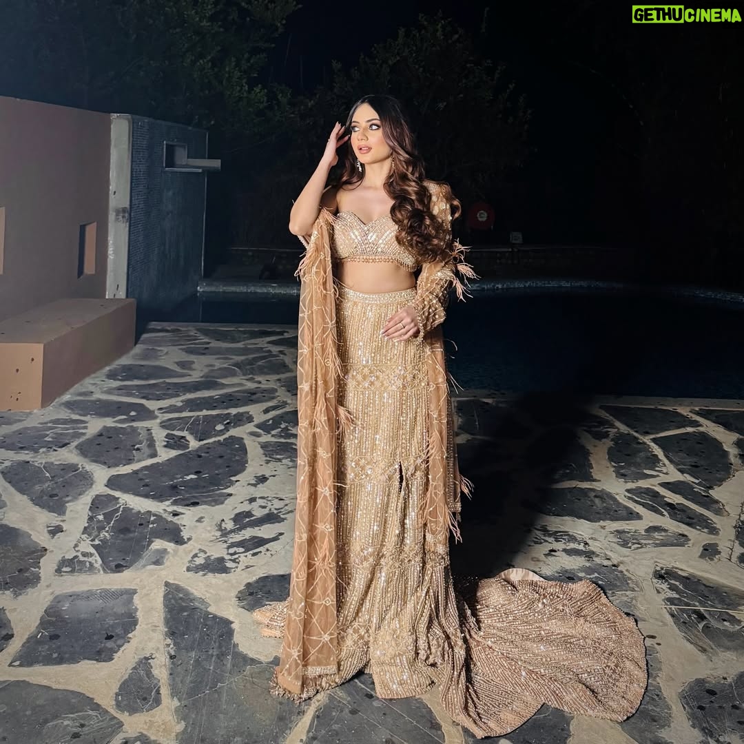 Teeya Chawla - 2.4K Likes - نور 🪷🪞🦢✨🤍 
outfit @kikibyishikaagrawal 
makeup @radhika_gupta_official