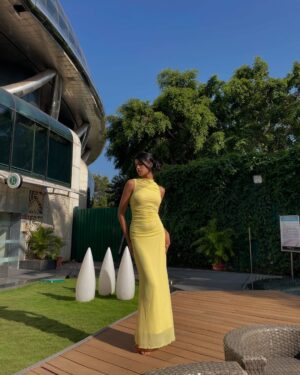 Tejaswini Shrivastava Instagram - Sunshine state of mind ☀️.

Wearing : @savana 

#ootd #outdoorelegance #savana #savanasquad