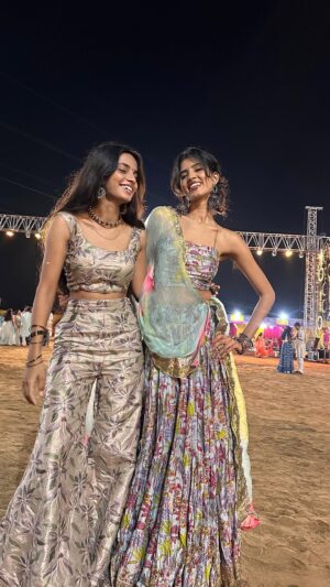 Tejaswini Shrivastava Instagram - Param Anand is playing garba with Priy Sakhi ❤️

#relatable #tagsomeone #tagyourfriends #trending #navratri #garba #explore #viral #fyp #trendingreels #navratri2025❤️✨ #garbanight