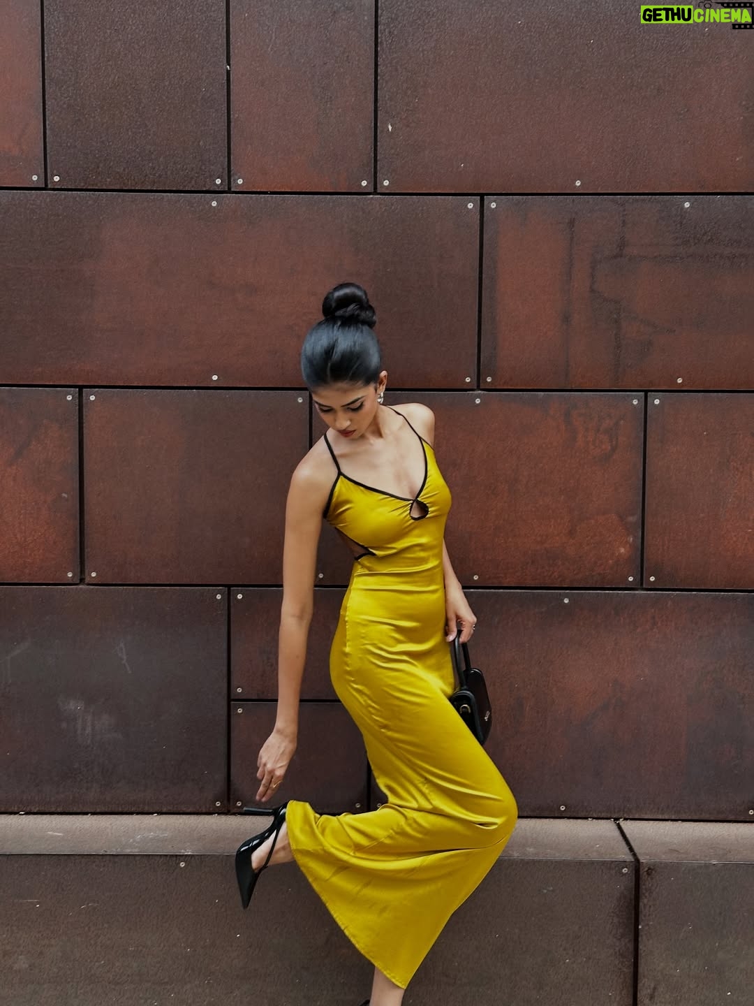 Tejaswini Shrivastava - 3.4K Likes - 10/10 in my own world , living and loving .

Wearing :- @savana 

#ootd #savanasquad #fashioninspo