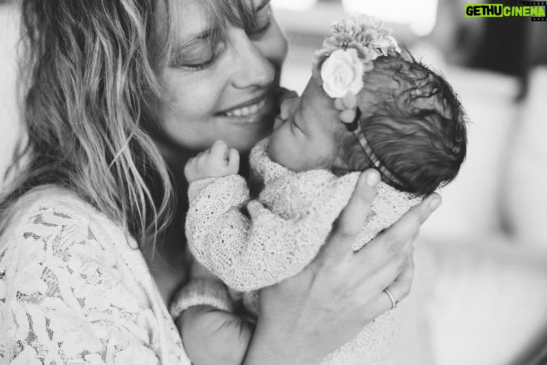 Teresa Palmer - 124.2K Likes - Welcoming our baby GIRL!! 
✨🪷 Lotus Bloom Palmer 🪷✨
She arrived early yesterday morning with the sun after a beautiful home waterbirth. 
Three girls, Three boys 🥹
Feels like we’re dreaming. 

September 19th. 8lb 2oz/3.7kg. 5:40am 

Our birth team held us in every way, forever grateful to the greatest team that exists 💓 Libby Lamb @lamb.libby, the beautiful Julie Schiller of @midwise.julie (our 4th birth together!) and our birth photographer/doula Jerusha Sutton @jerushasutton. I felt so strong, at ease and empowered in your care and it led to us having the birth of our dreams. Thank you 🙏🌈 Photos by @jerushasutton 

#dreamswork #surprisegender #birth #homebirth