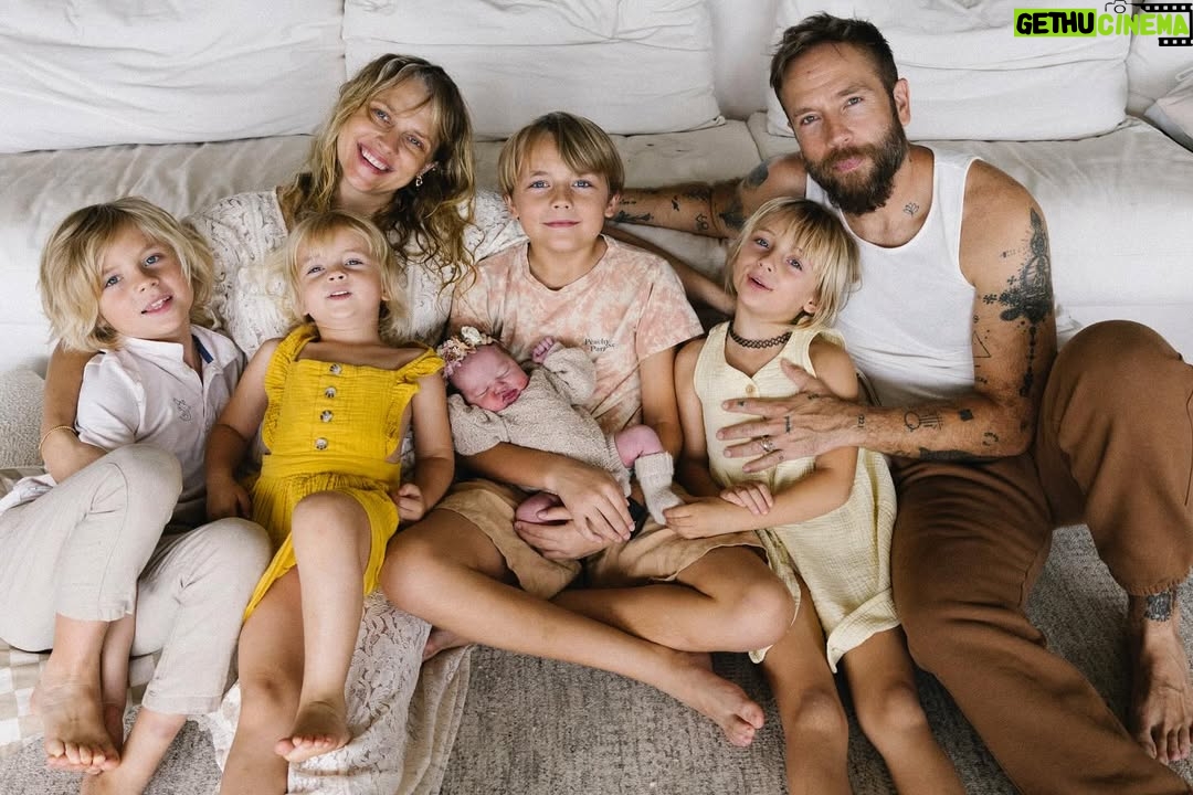 Teresa Palmer - 124.2K Likes - Welcoming our baby GIRL!! 
✨🪷 Lotus Bloom Palmer 🪷✨
She arrived early yesterday morning with the sun after a beautiful home waterbirth. 
Three girls, Three boys 🥹
Feels like we’re dreaming. 

September 19th. 8lb 2oz/3.7kg. 5:40am 

Our birth team held us in every way, forever grateful to the greatest team that exists 💓 Libby Lamb @lamb.libby, the beautiful Julie Schiller of @midwise.julie (our 4th birth together!) and our birth photographer/doula Jerusha Sutton @jerushasutton. I felt so strong, at ease and empowered in your care and it led to us having the birth of our dreams. Thank you 🙏🌈 Photos by @jerushasutton 

#dreamswork #surprisegender #birth #homebirth