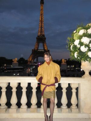 Thasorn Klinnium Instagram - Emiamily in Paris with @ysl 🖤

#SAINTLAURENT #YSL @YSL
#YSLWOMENSUMMERXEMI