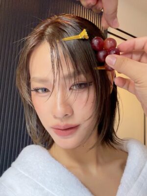 Thasorn Klinnium Instagram - 🍇 @ysl