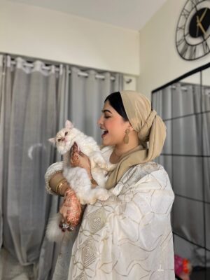 The Rebel Kitten Instagram - ā¢ā¢ Khayr Mabrook From Khan Family š¤šļøš«
.
.
Dumping All My Dils ā„ļøšš«¶
A Day Well Spent With My Mains ALHUMDULILLAH šš¦āØ
.
.
.
#eidaladha #family #photodump #eidday1 #eiduladha #ootd #familypicture #khan #aliakhan š¦
