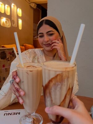 The Rebel Kitten Instagram - ā¢ā¢ Khayr Mabrook From Khan Family š¤šļøš«
.
.
Dumping All My Dils ā„ļøšš«¶
A Day Well Spent With My Mains ALHUMDULILLAH šš¦āØ
.
.
.
#eidaladha #family #photodump #eidday1 #eiduladha #ootd #familypicture #khan #aliakhan š¦