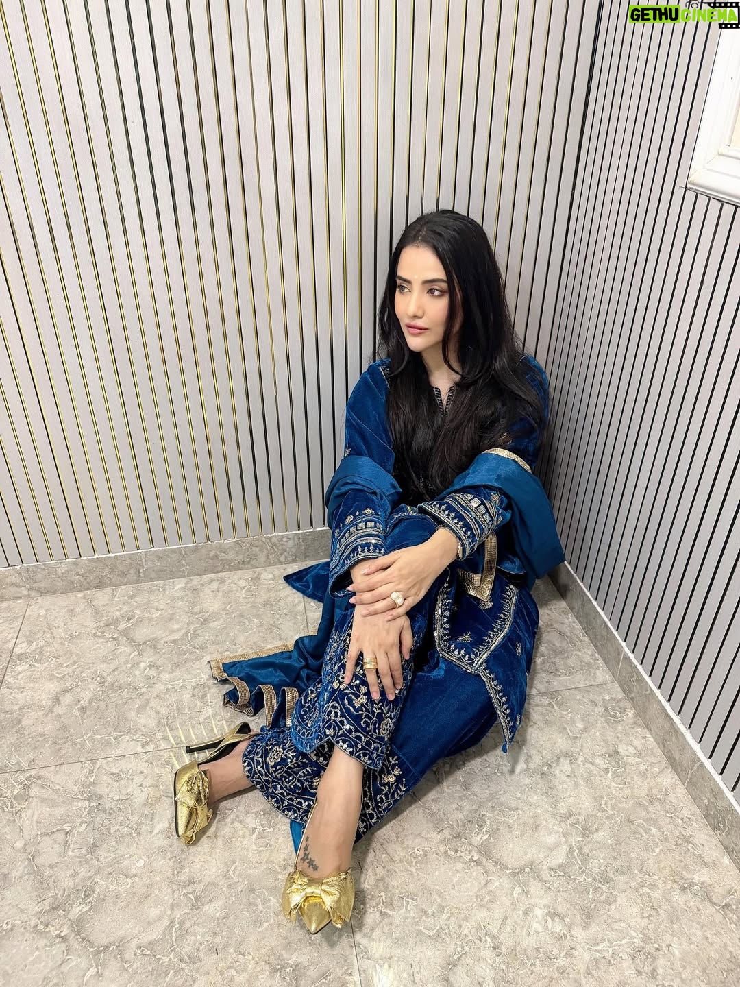 Tia Bajpai - 3 Likes - Wrapped in light, blessed by love. Happy Diwali 🪔