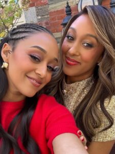 Actress Tia Mowry HD Photos and Wallpapers October 2025
