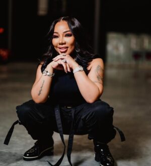 Tiny Harris Instagram - Xscape took it back to Xscape in the 90's for Savage21 party last night. Thx for having us Savage @mshannahkang 🎥 @morrisde 
💄 @latashawright got me together & I decided to take it all the way back to 1993 wit the Black hair. I hate a wig but if u gone get one @kensdollhouse is da man!!