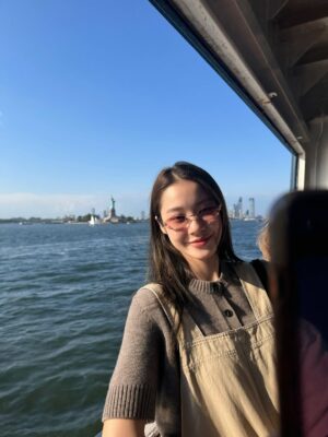 Tipnaree Weerawatnodom Instagram - Love at first skyline.🗽✨ 

@cosstores 
#COSThailand