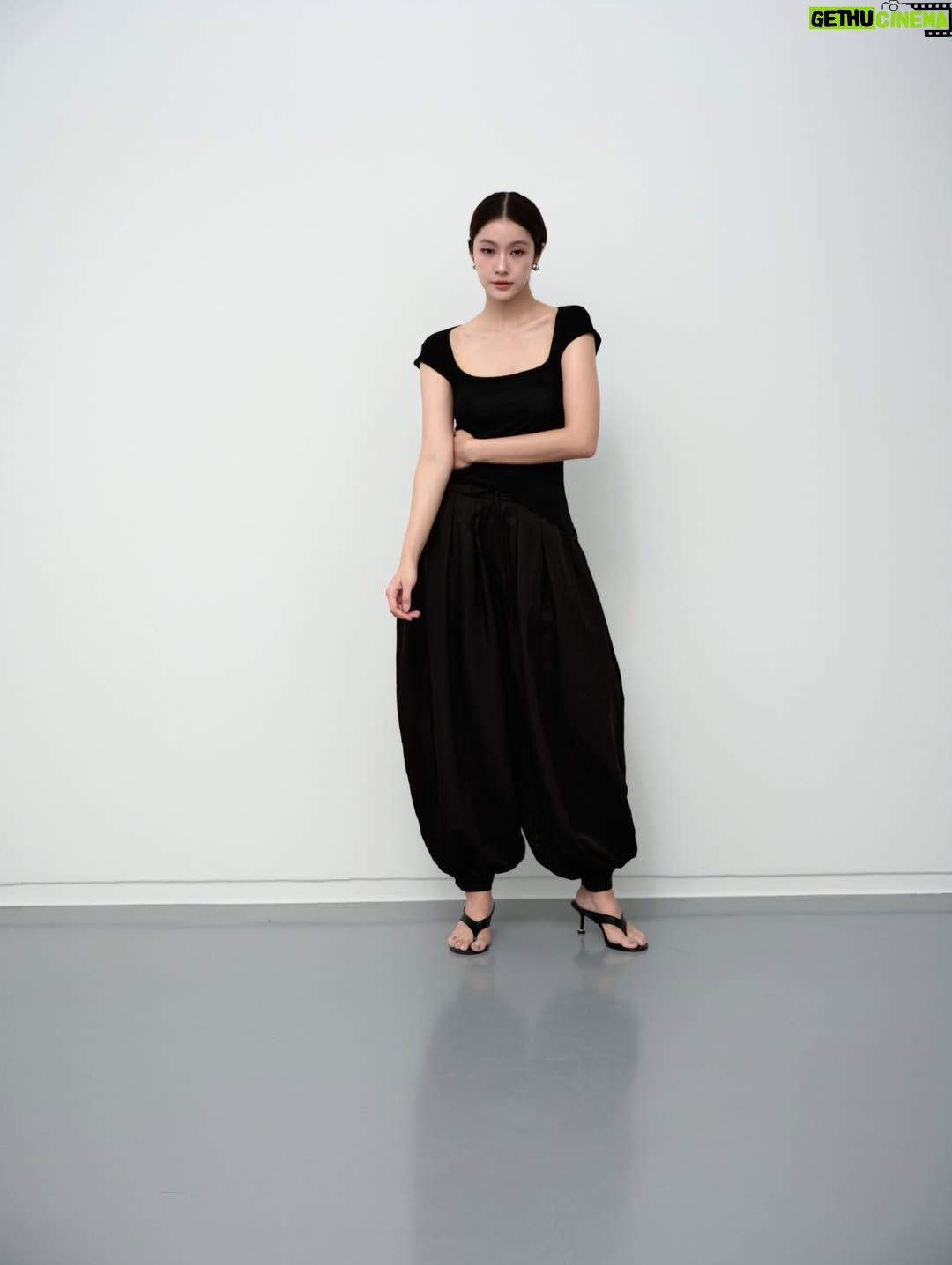 Tipnaree Weerawatnodom - 351.2K Likes - 🤎 TWOTWICE AW2025 Tailored Continuum @Twotwice @twotwice_atelier #Twotwice