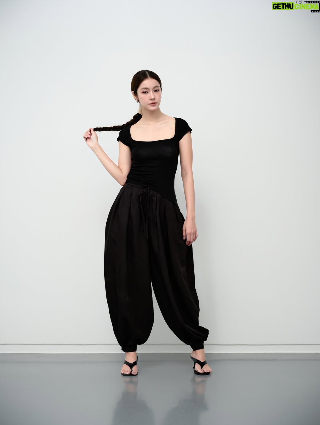 Tipnaree Weerawatnodom - 351.2K Likes - 🤎 TWOTWICE AW2025 Tailored Continuum @Twotwice @twotwice_atelier #Twotwice