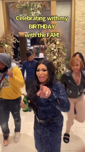 Tisha Campbell Instagram - It’s my BIRTHDAYYYYYY!!!!! 😍🎉🎂🥳🎈🎊😘 love my fam! @teamillzzac @lottapaiiin