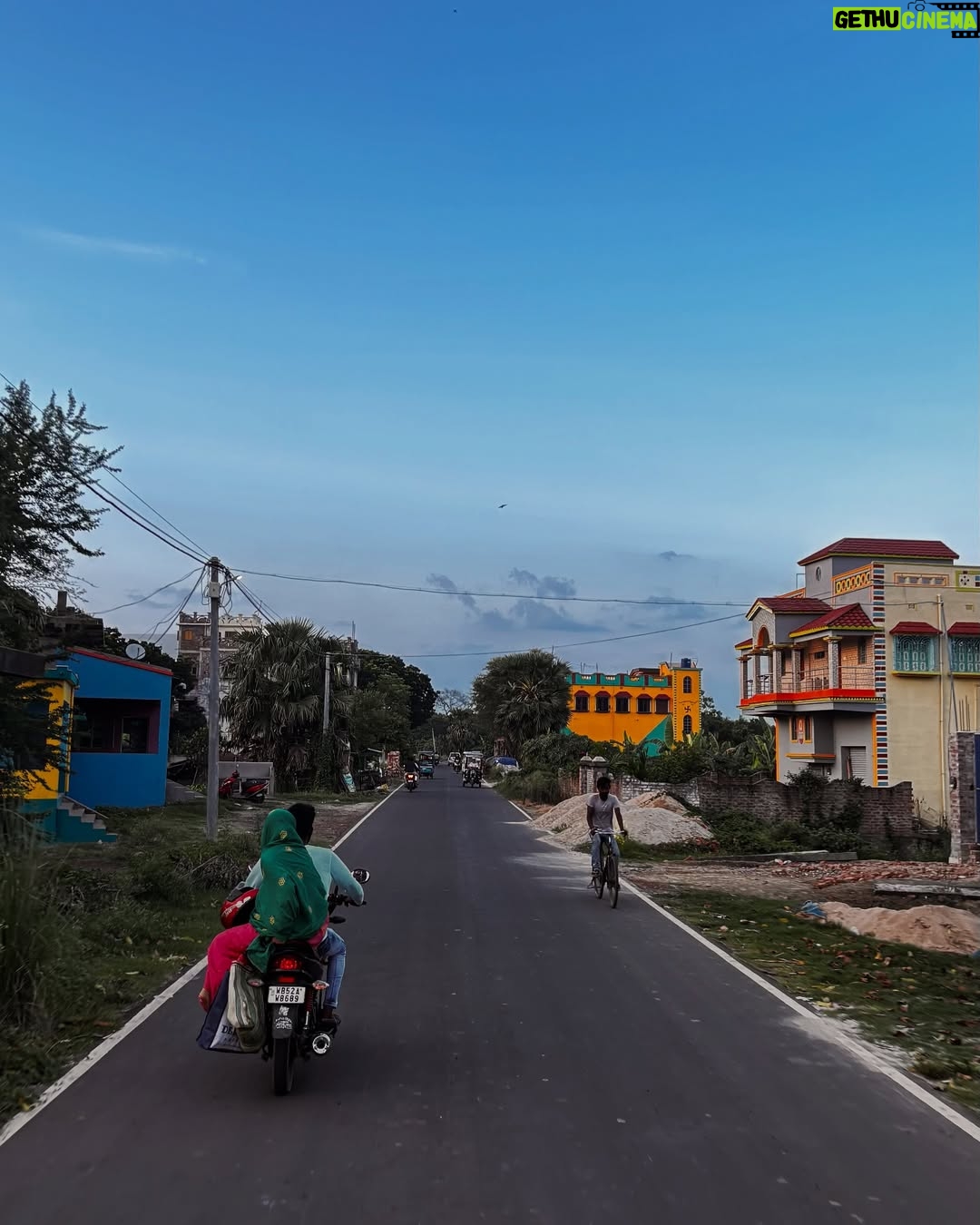 Titas Adhikary - 3 Likes - 📸🩵
▪️
▪️
#insta #instamood #instalike #instagood #instadaily #photo #photographer #photography #like4like #like #like4likes #follow #viral #trend #trendy #fyp #foryou #sky #village #indiapictures #growth #instagram #creator #content #trendingsongs #tree #love #portrait #portraitphotography #apple 
▪️
▪️
@wow.matiari_ 
@titasadhikary399 
@itsdebduttaofficial 
@india 
@indian.photo 
@indian.photography 
@portraitsofficial 
@earth