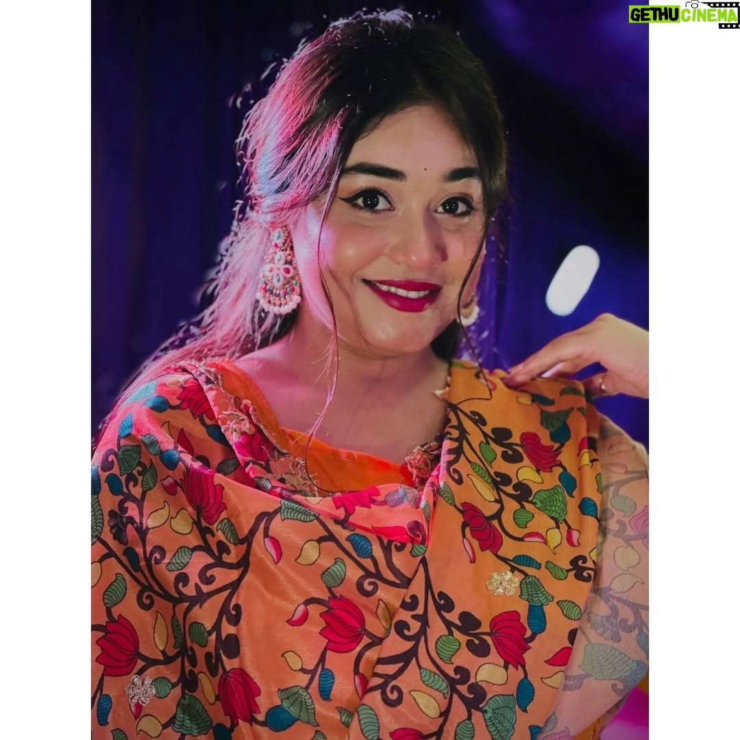 Titas Adhikary - 3 Likes - 👀🧡✨
▪️
▪️
@bong.divas @the.bong.sundori @the.bongo.sundori @bong.bombz @bong_chitrography @bong_beauty_photographey @bongbeautyangels @bongbeauties.in @bong.beauty_ @the.bong.sundari @the.bongo.naari @bong.calcutta @bong_saree_beautyy @bong_crush_ @bongo_clicks @bongosundori @bongogirl33 @bongogirlss @instagram @creators @maybelline @maybelline_ind @lakmeindia @beminimalist__ @incredibleindia @southindia_jewels @southindianbrides @kattam.in @south_indian_actress_models @sareeaddict.in @saree_sundori @sarees.blouses @sareeslick @saree_beautiesss @sareebeauty_ @calcutta_spectrum @calcutta_aesthetics @calcuttacacophony @calcuttacanvasofficial @calcuttatrending @ig_calcutta @calcutta_atmosphere @calcutta_igers @calcuttaphotozone @shutter.calcutta @calcutta_chitrakatha @calcutta_minimalism @indian.photography @indian.photo @indian_photography_hub_ @indian.photo @thekolkatabuzz @the_heritage_of_kolkata @kolkataportraits @kolkatar_frame @kolkata_chitrography @kolkataphotodiary @kolkata__photography__ @kolkataphotosociety @kolkata_goli @kolkatar_golpo @kolkatas_paparazzi @kolkata_city_official @indiakolkatacity @kolkatasutralifestyle 
▪️
▪️
#bong #bongbeauties #beauty #beautiful #love #makeup #kolkata #viral #desi #hair #like4like #like #follow #fyp #foryou #fashion #insta #instamood #instapic #instafashion #instagram #instagood #jewelry #smile #lifestyle #instadaily #photo #photography #photooftheday #picoftheday