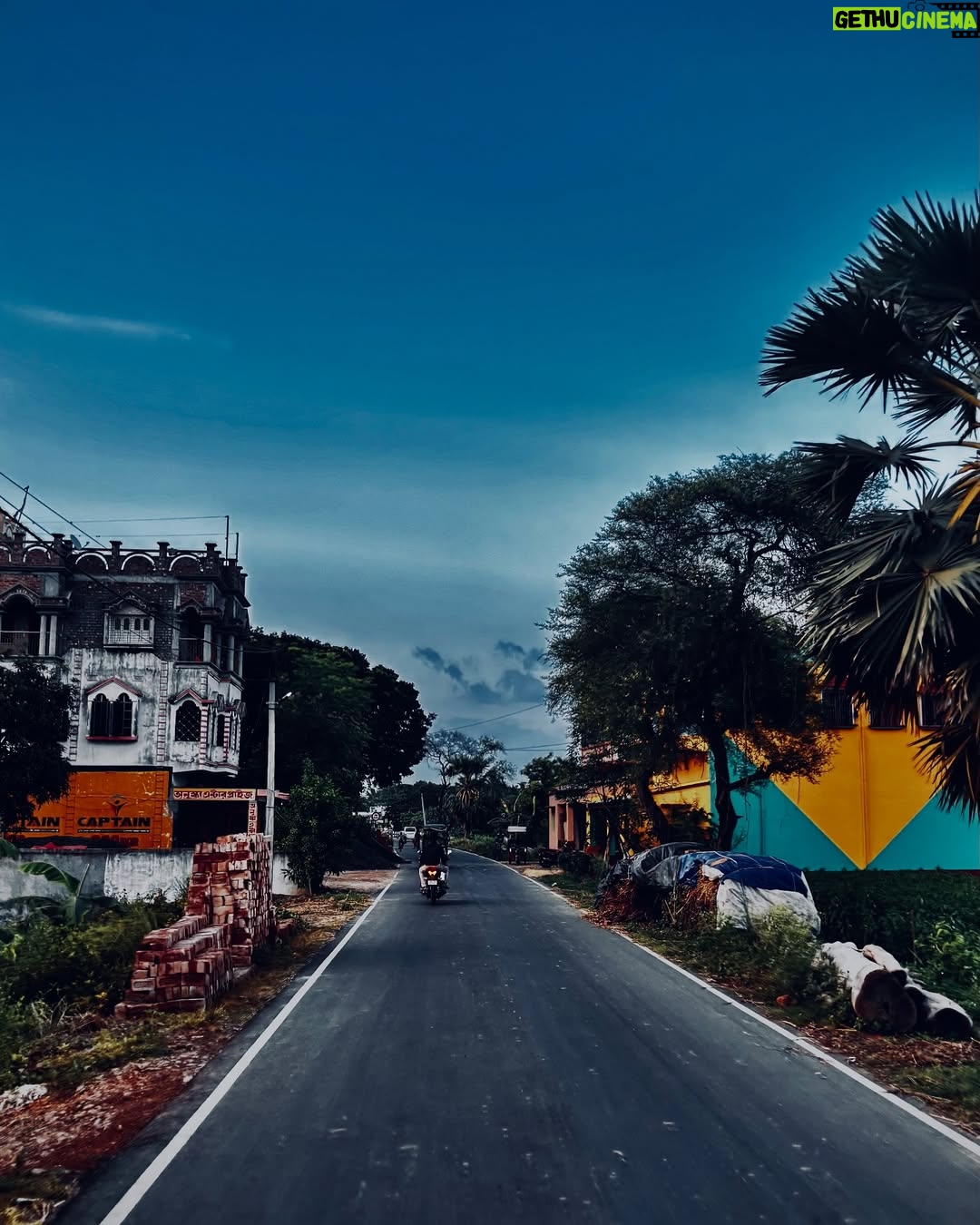Titas Adhikary - 3 Likes - 📸🩵
▪️
▪️
#insta #instamood #instalike #instagood #instadaily #photo #photographer #photography #like4like #like #like4likes #follow #viral #trend #trendy #fyp #foryou #sky #village #indiapictures #growth #instagram #creator #content #trendingsongs #tree #love #portrait #portraitphotography #apple 
▪️
▪️
@wow.matiari_ 
@titasadhikary399 
@itsdebduttaofficial 
@india 
@indian.photo 
@indian.photography 
@portraitsofficial 
@earth