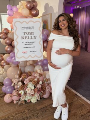 Tori Kelly Instagram - thank you @babylist & @pigeon_usa for throwing me the perfect shower!! i can’t wait to use these beautiful bottles 🍼🤍 #babylistpartner