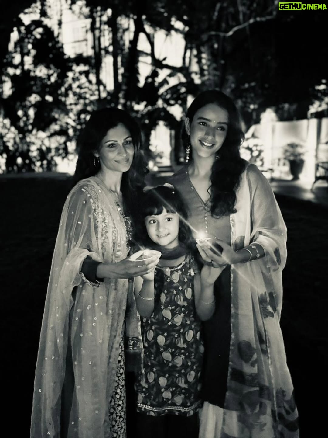 Tripti Dimri - 762.4K Likes - Lights..love…and a little bit of magic..🌸Happy Diwali 🪔✨