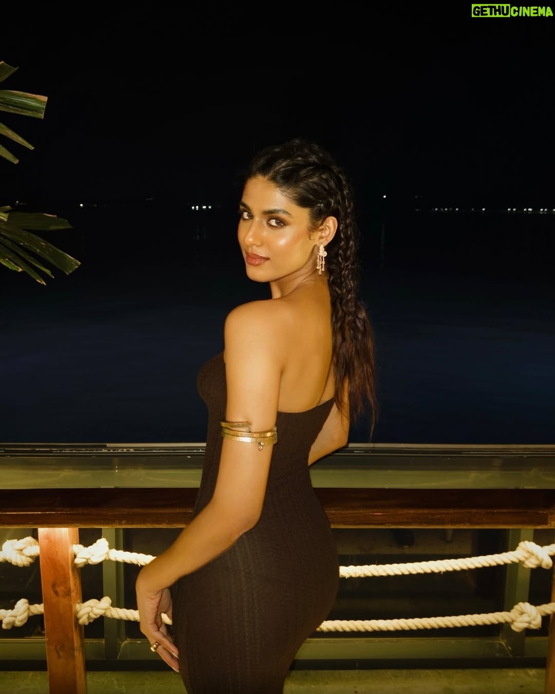 Trisha Shetty - 2.5K Likes - save the flattery for when we’re on vacation 

🤰at @kikigoaofficial