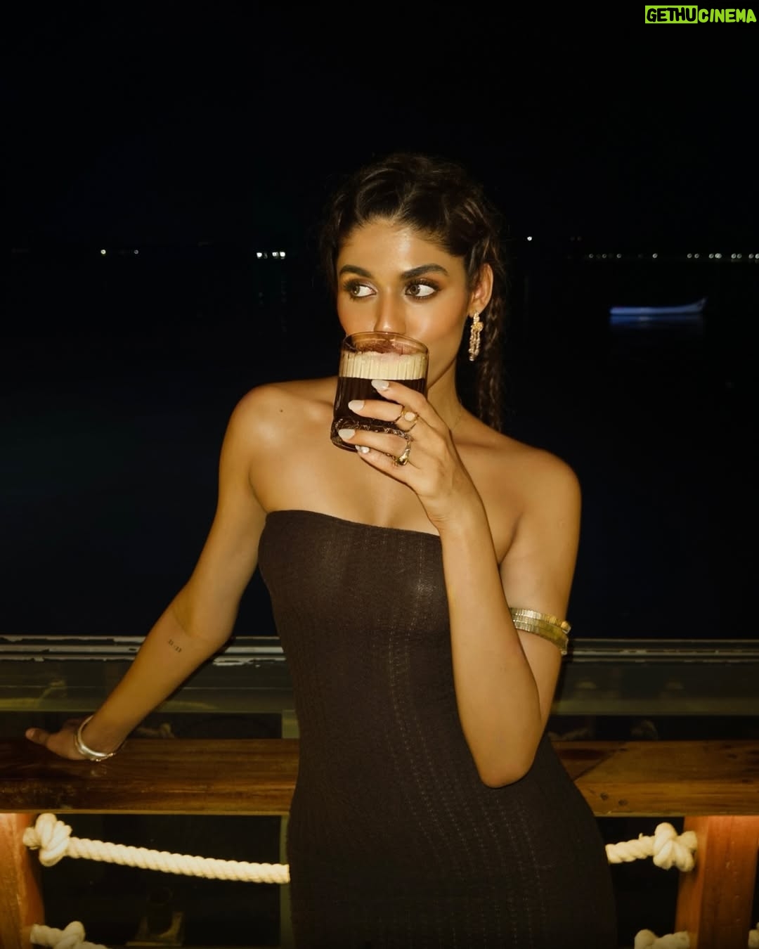 Trisha Shetty - 2.5K Likes - save the flattery for when we’re on vacation 

🤰at @kikigoaofficial