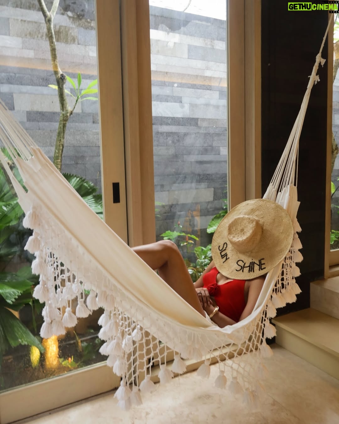 Trisha Shetty - 4.4K Likes - they lied when they said you can’t run away from your problems 🏝️

Checked into @asteracanggu @iniviehospitality and tuned out of the real world

#resortincanggu #asteracanggu #iniviehospitality #thinkbalithinkinivie #bali