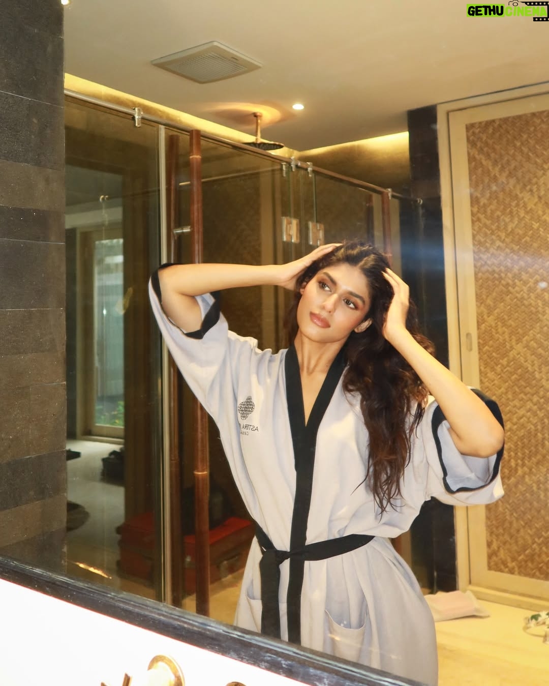 Trisha Shetty - 4.4K Likes - they lied when they said you can’t run away from your problems 🏝️

Checked into @asteracanggu @iniviehospitality and tuned out of the real world

#resortincanggu #asteracanggu #iniviehospitality #thinkbalithinkinivie #bali