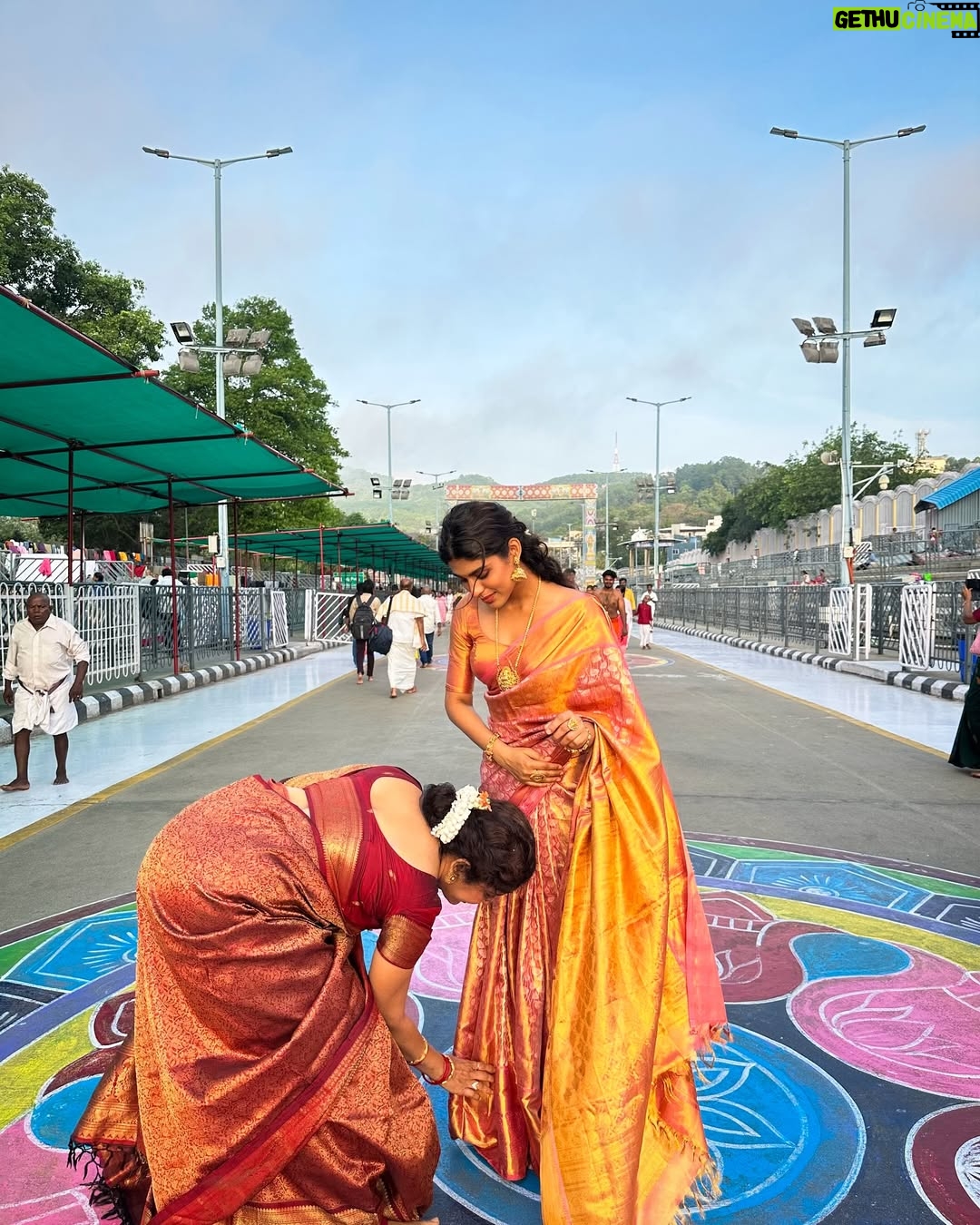Trisha Shetty - 43.9K Likes - they said ‘go where you feel safest’ 

mom fixing my saree and my life