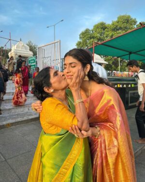 Trisha Shetty Instagram - they said ‘go where you feel safest’ 

mom fixing my saree and my life