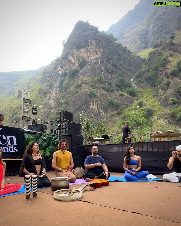 Trisha Shetty - 4.7K Likes - built to be missed every other slide

@edenofsounds capsule
