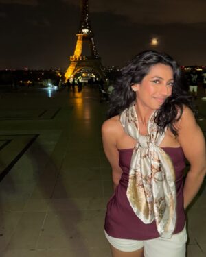 Tushita Shrivastav Instagram - a quick evening in paris ✨
in my travel bug era & it was so magical to finally check paris off my bucket list ✅ literally felt like a little kid screaming when i finally saw the Eiffel Tower with my own eyes 😅 been loving exploring diff cities and seeing how differently people live around the world - can’t wait for the next stop: madrid!!!
