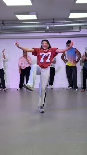 Tushita Shrivastav Instagram - london!! blown away by your love & energy today 🥲 thank you from the bottom of my heart for coming out and dancing with me and biggest shoutout to @londonwale_ for hosting me and making everything go so seamlessly ❤️ can’t wait till we meet again 🙏🏽