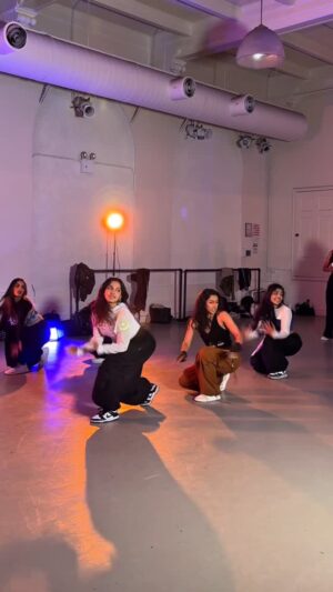 Tushita Shrivastav Instagram - this class was pure vibes no thoughts 😅😅 except puja 🙏🏽
fire ladies: @ojee_sharma @anjali.akulaa @shreyanagaa @chhavi.dance