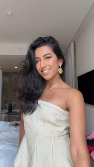 Tushita Shrivastav Instagram - barcelona day two fit check ✨
top: @abercrombie
bottoms: @mango
jewelry: @mango
📍 barcelona, spain