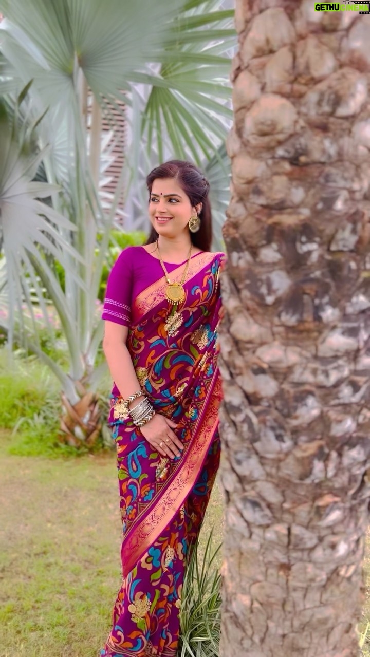 Twinkle Mishra - 1.9K Likes - If beauty was a garment 
It would be a purple saree💜

@karishmasareesandsuits