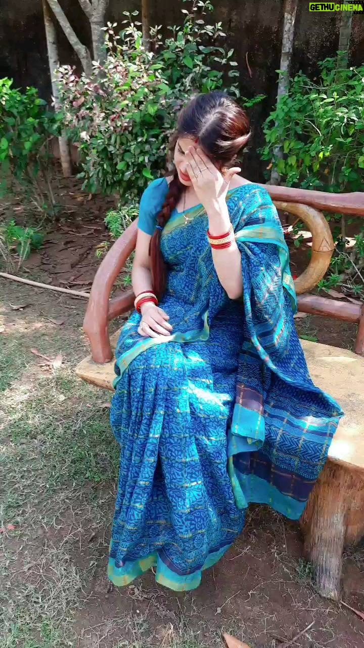 Twinkle Mishra - 1.5K Likes - Such a boring day😃