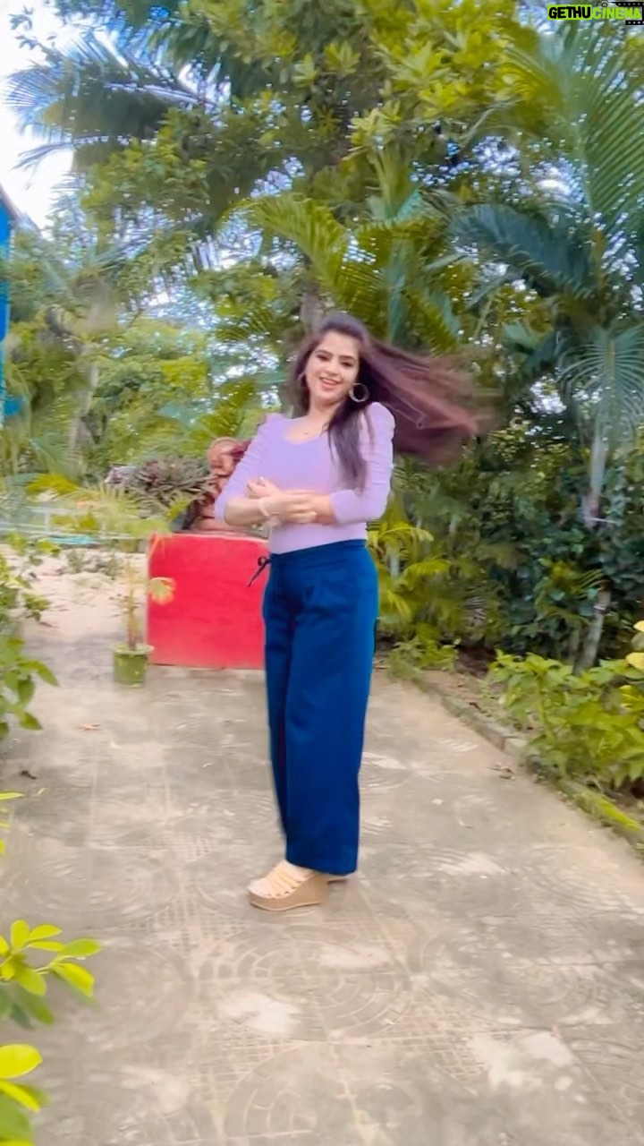 Twinkle Mishra - 1.5K Likes - O bekhawar