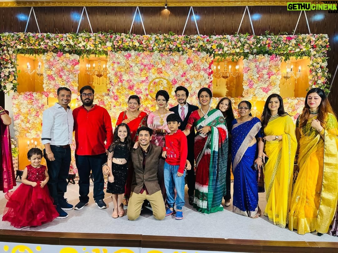 Twinkle Mishra - 2K Likes - Happy married life Akash & Mishra

#receptionparty