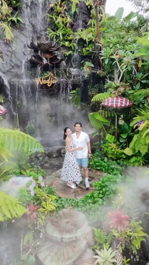 Tyas Mirasih Instagram - POV: You stepped into a restaurant, but it feels like a secret fairy garden. Every bite, every detail, every sparkle—straight out of a dream 🖤
@wedjabali
Dress @poise24