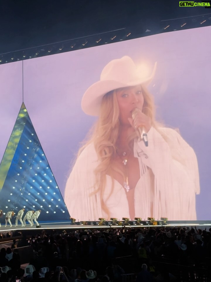 Tyla Gomez - 6.4K Likes - Imagine saying a black woman from Texas ain’t country 😵‍💫😵‍💫 Beyoncé was incredible as always. I love this album and this show so much!!! The symbolism, the poetry, the heritage!!! #cowboycarter #cowboycartertour