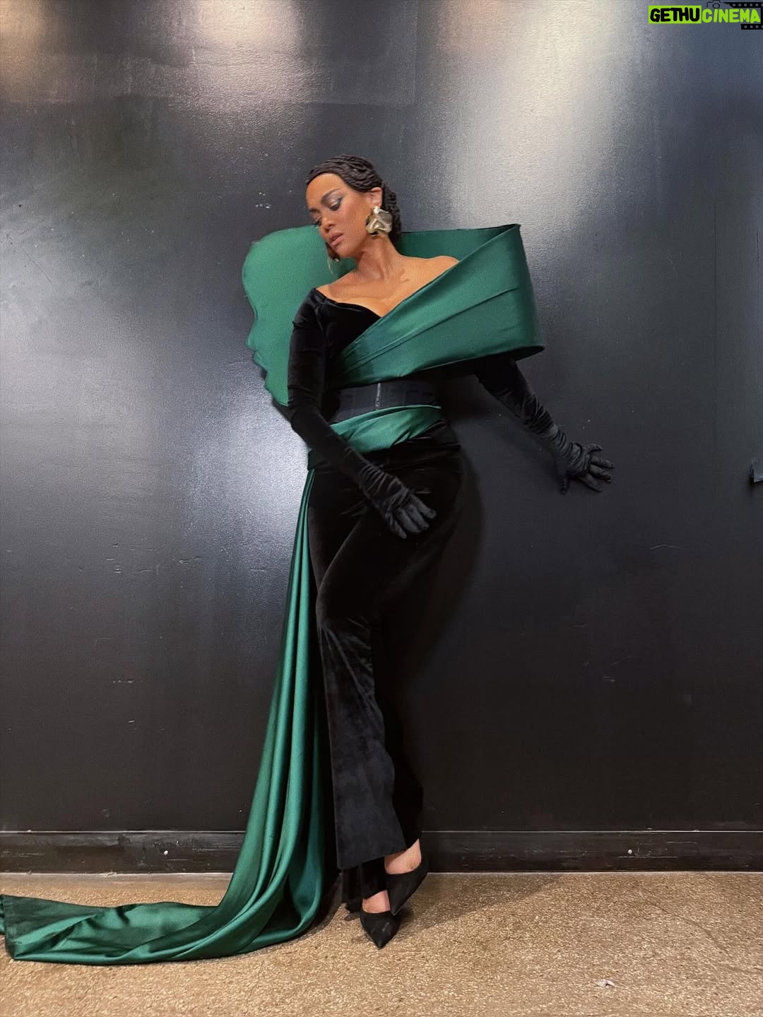 Tyra Banks - 27.2K Likes - My girl @heidiklum called and I said, “I’ll be there”. @projectrunway team said “dress @wickedmovie avant-garde”, so we went there. Lawd, we WENT there. #Elphaba on my shoulder!!! Ha! TyTy’s outfit is def #defyinggravity. 

Stylist: @wilfordlenov 
The 💚 look: @bishme_cromartie 
Hair: @kiyahwright1 
Makeup: @valentefrazierartistry

@Freeform @Hulu  @DisneyPlus