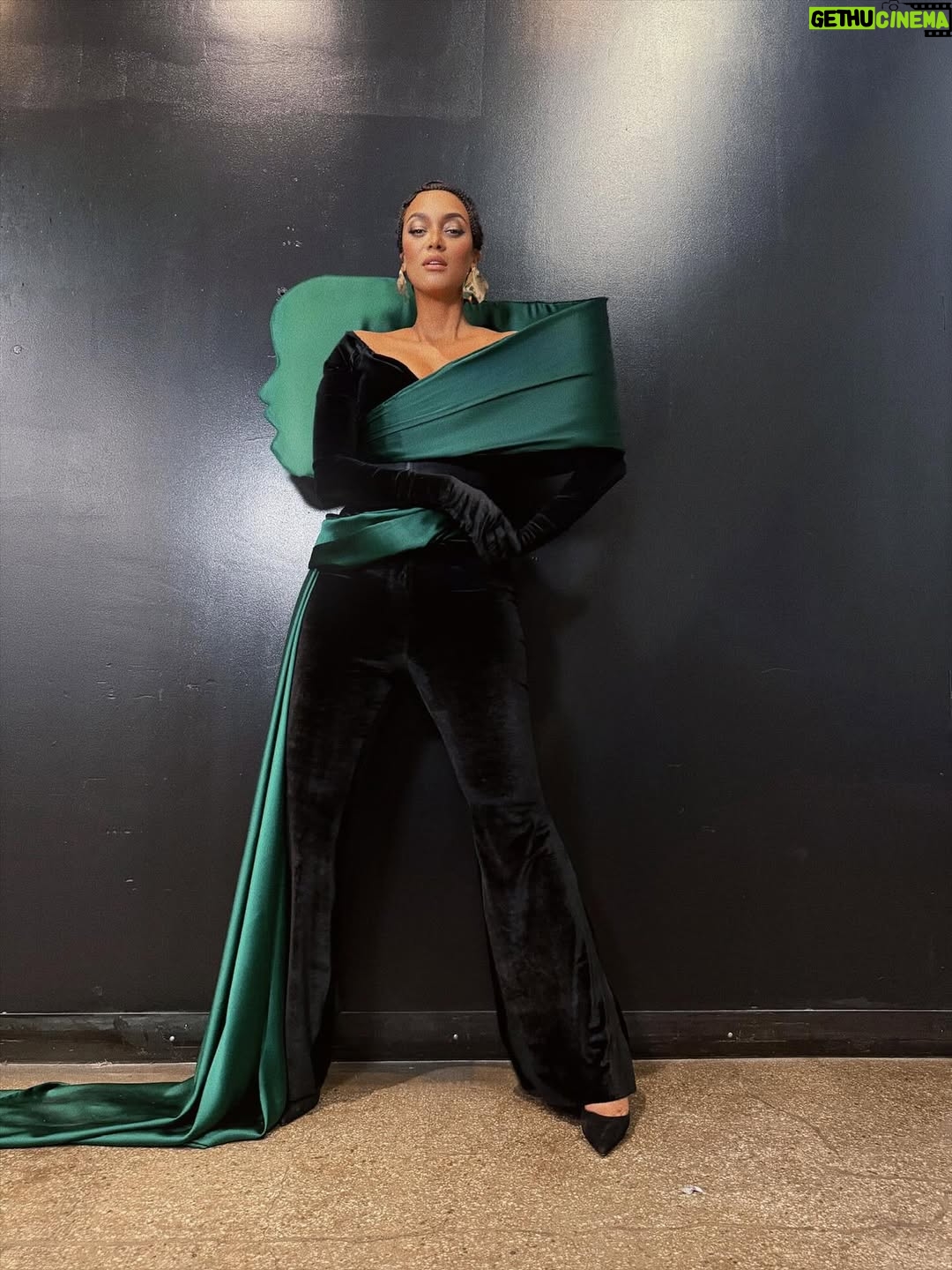 Tyra Banks - 27.2K Likes - My girl @heidiklum called and I said, “I’ll be there”. @projectrunway team said “dress @wickedmovie avant-garde”, so we went there. Lawd, we WENT there. #Elphaba on my shoulder!!! Ha! TyTy’s outfit is def #defyinggravity. 

Stylist: @wilfordlenov 
The 💚 look: @bishme_cromartie 
Hair: @kiyahwright1 
Makeup: @valentefrazierartistry

@Freeform @Hulu  @DisneyPlus