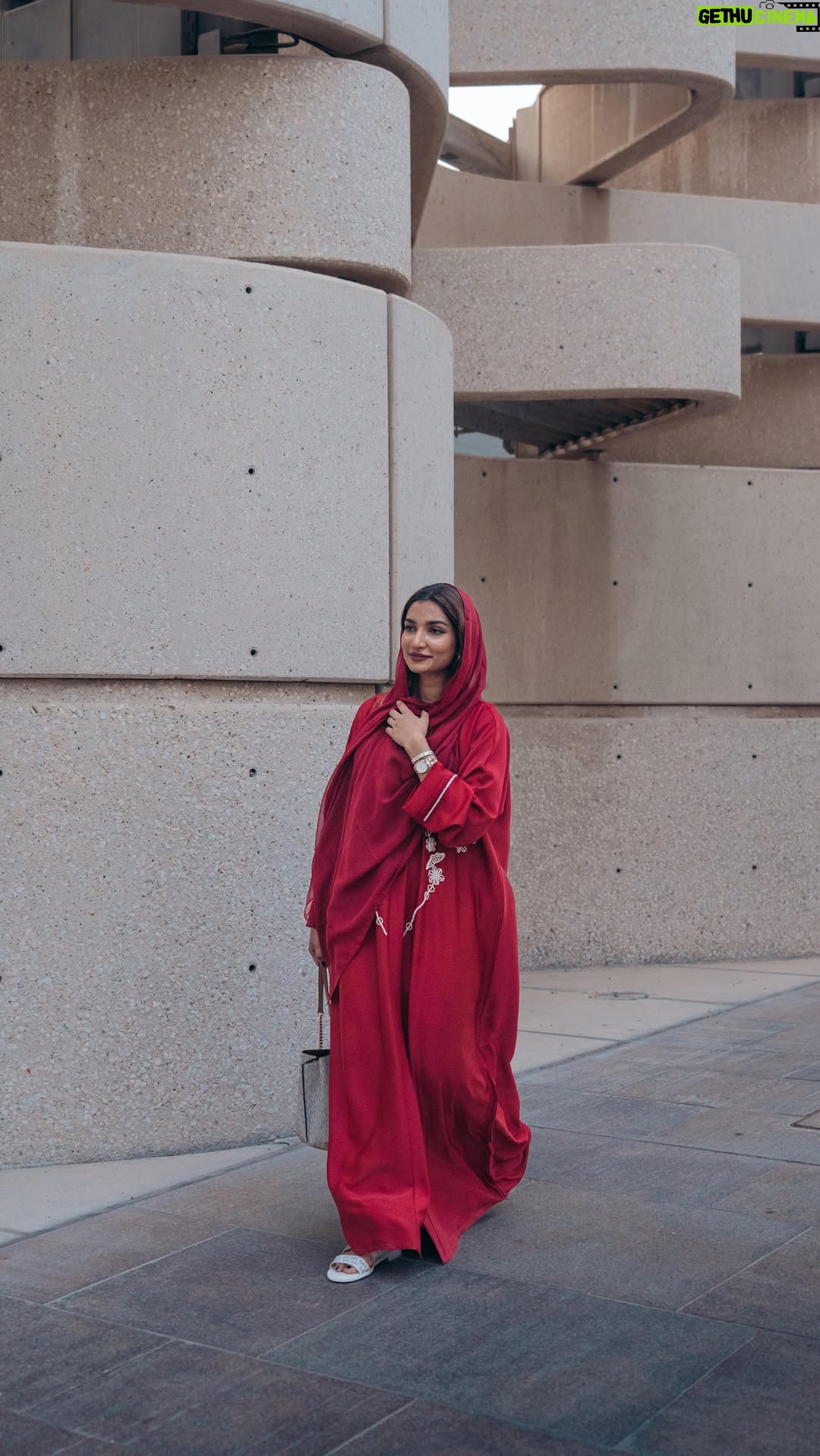 Unaisa Subair - 5K Likes - Strolling through the vibrant streets of Doha in my stunning red abaya – embracing the rich culture and beauty of Qatar. 🌆🔴 #DohaDiaries #CultureInColor