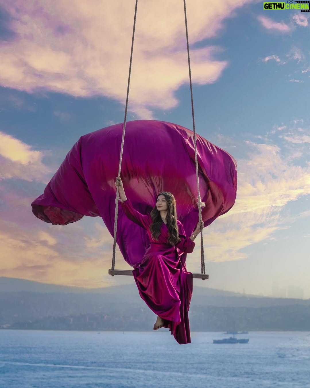 Unaisa Subair - 6.2K Likes - Up, up and away! ☁️